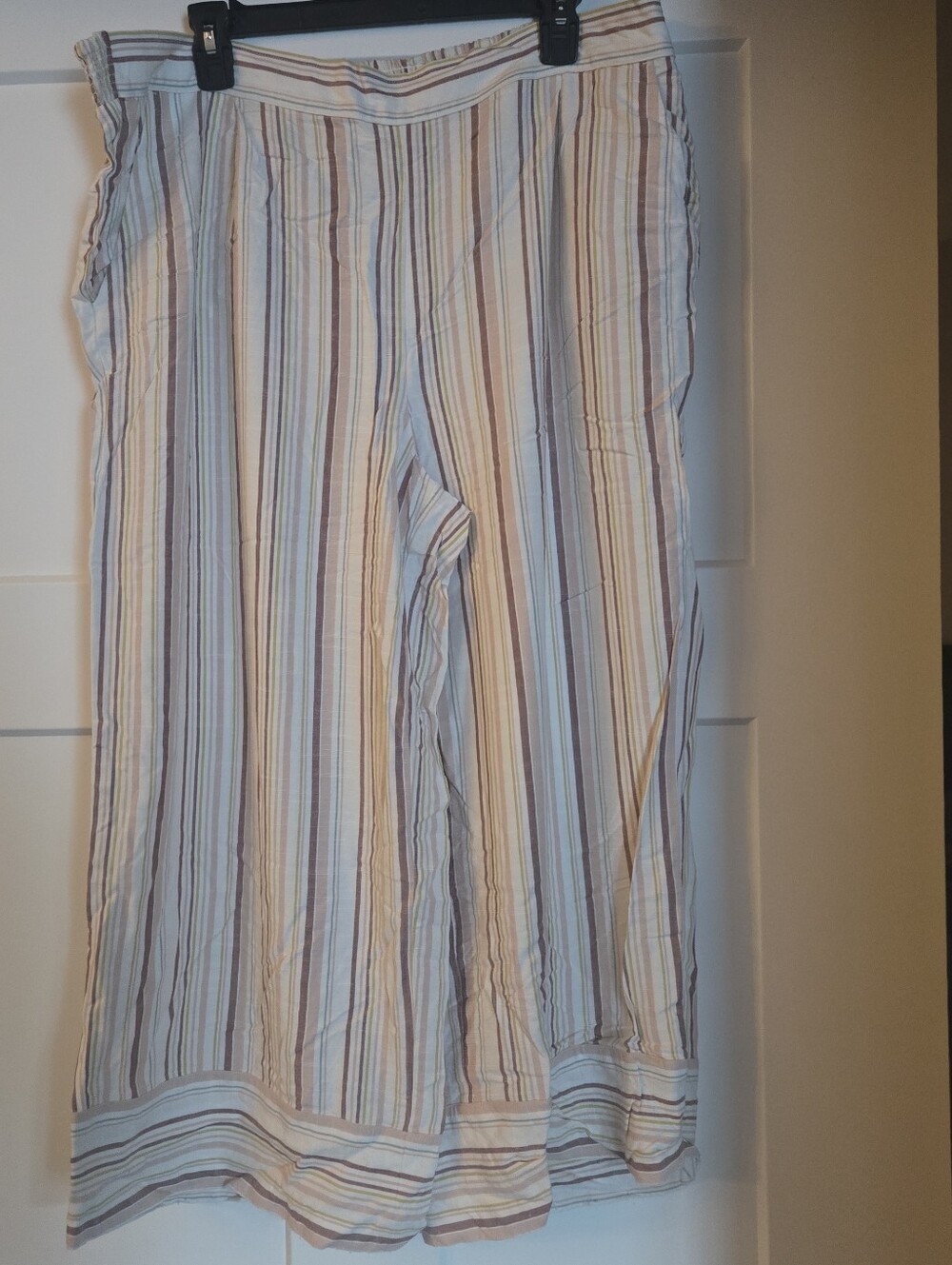 Loft Beach Lightweight Crops